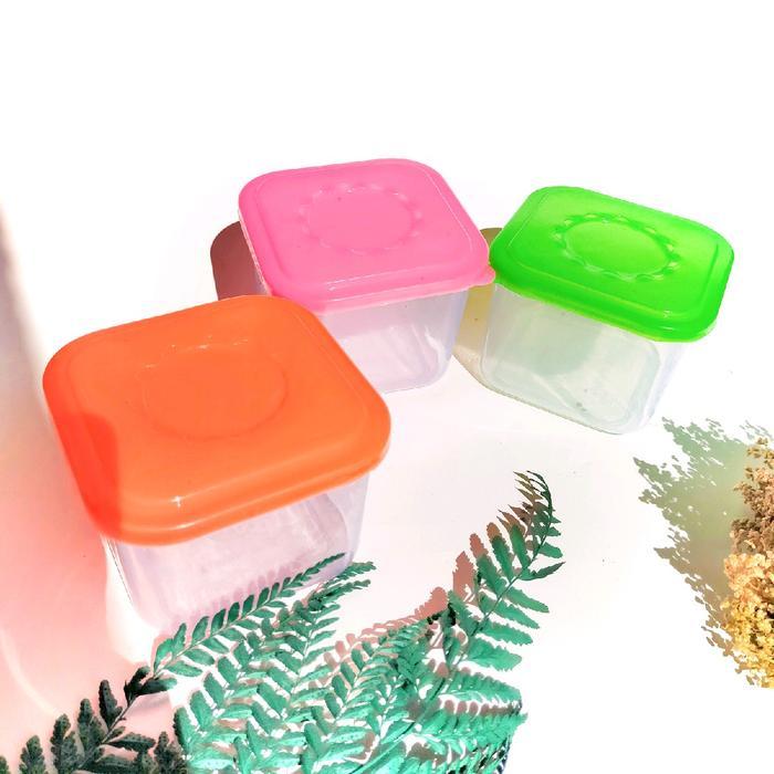 Toples plastik kotak mini