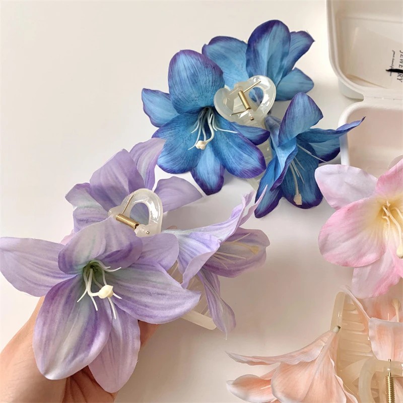 Fashion Simulated Lily Flower Hair Clips Bohemia Style Beach Vacation Girls Barrettes Hairpin Lovely