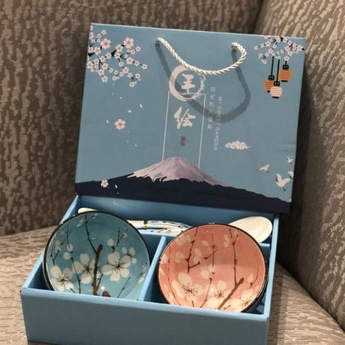 Gift Set Mangkok Keramik Motif Sakura Isi 2