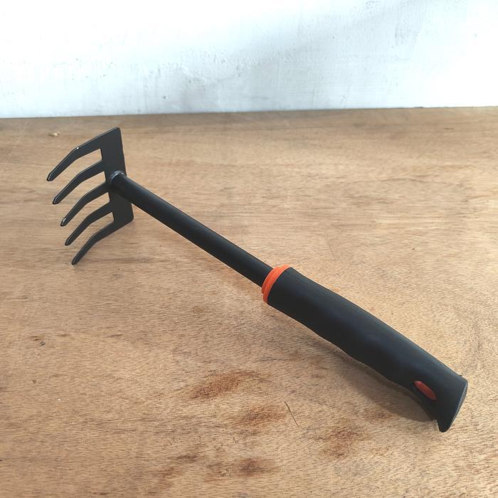 JMJ - Garpu Mini Gagang Karet CNA 29 Cm / Alat Kebun Cangkul Pacul Tanah / Garpu Tanah