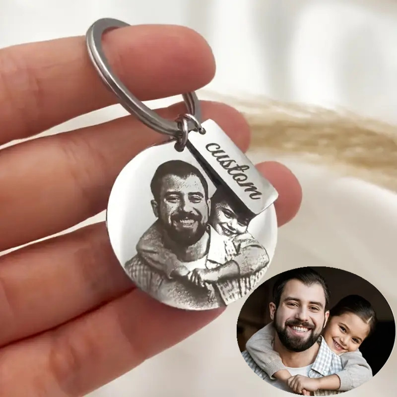 Custom Photo Keychain Engraved Stainless Steel Portrait Key Custom Photo Keyring Round-Shaped