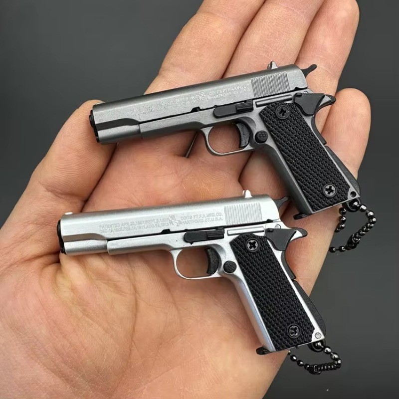 For PUBG 1:3 Scale Alloy Car Keychain Case M1911 Pistol Mini Gun Metal Keychain Gift Decoration Car