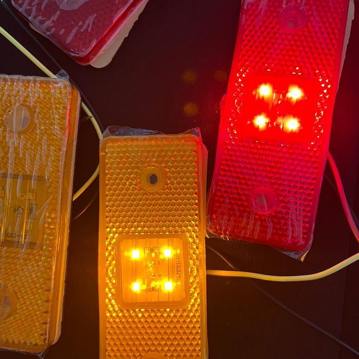 "New" Lampu LED Mercy Kuning 12V 24V Side Marker Truk Kalimantan Super Soket