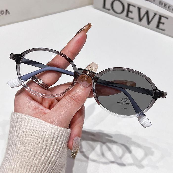 Kacamata Photochromic Anti-radiasia Bingkai Kecil Retro Bulat telur Pria Wanita