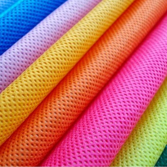 Kertas Buket Spunbond 75 gsm meteran lebar 160 cm, Kain Furing Merah