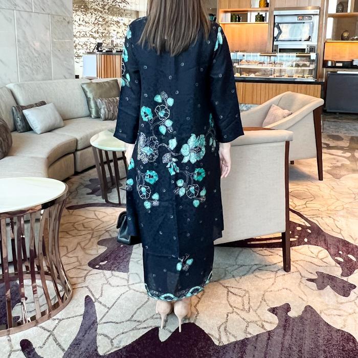 Lausboutique-Iskandar Set-Seri Klasik-Setelan Batik Wanita