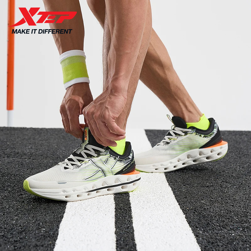 XTEP REACTIVE COIL 11.0 RUNNING SHOES FOR MEN SUMMER ELASTICITY SOLE SPORTS SHOES REBOUND CUSHIONING
