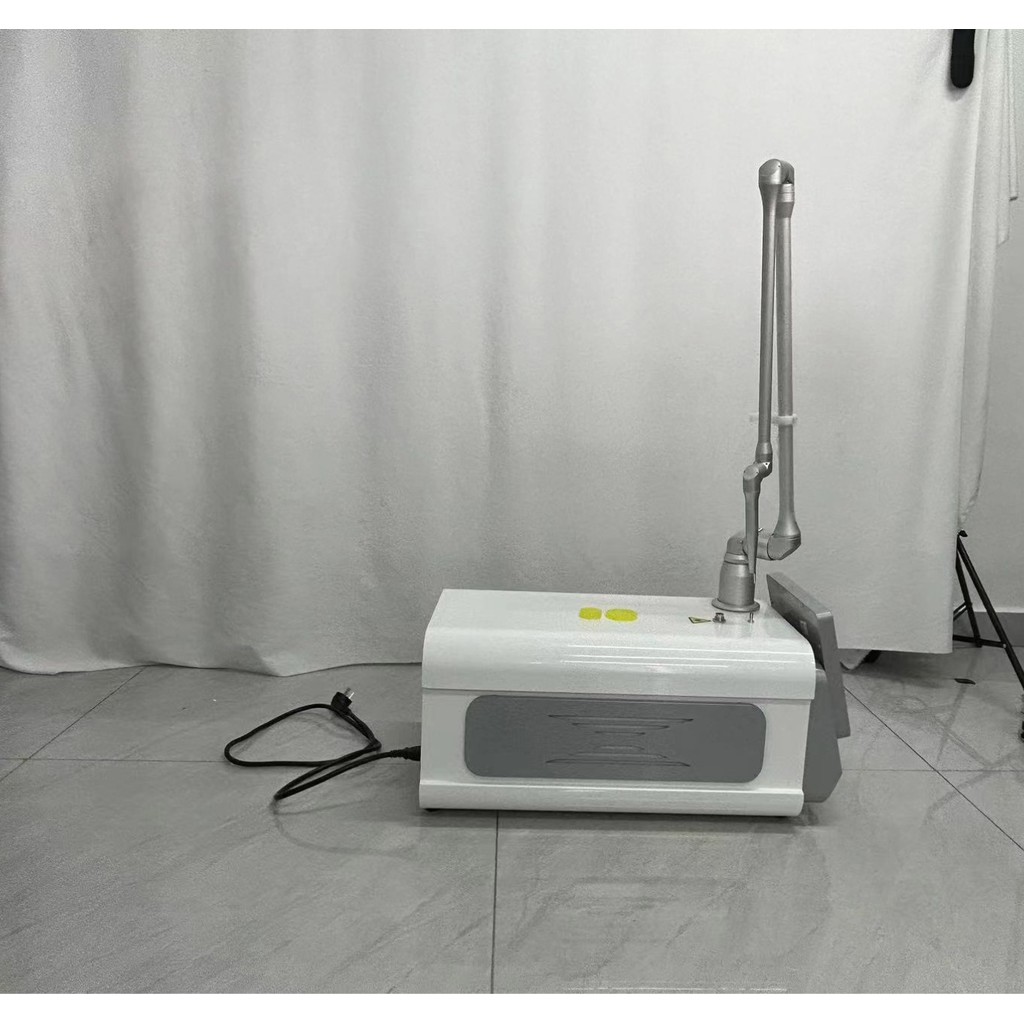 CO2 laser machine for skin carbon peel professional fractional laser machine portable CO2 fractional