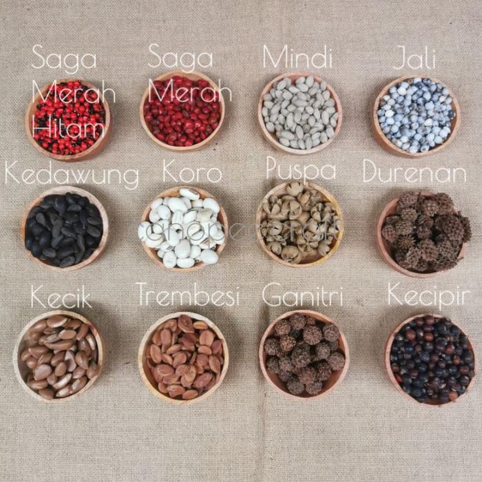 Kolase Biji-bijian Bahan Kerajinan Alam