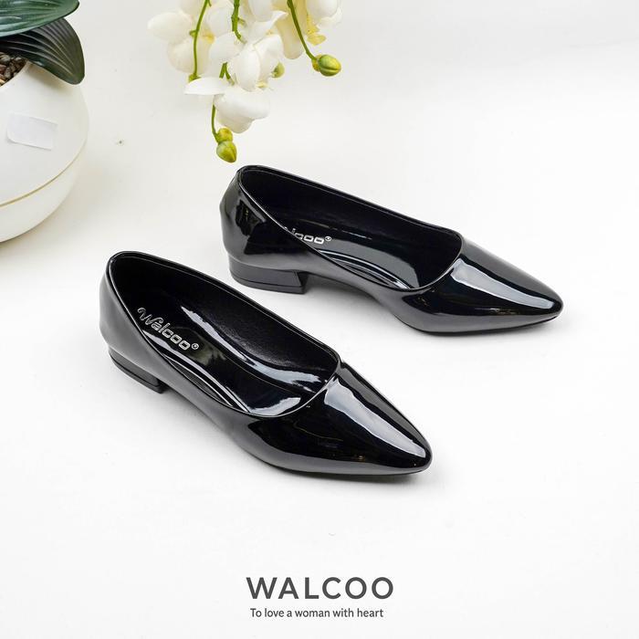 Donatello - Lucia Lux Sepatu Heels 3Cm Pointed Glossy Elegan Wanita