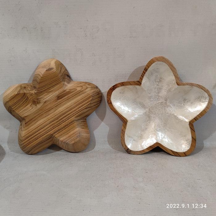 piring bintang kayu jati dengan tempelan kerang