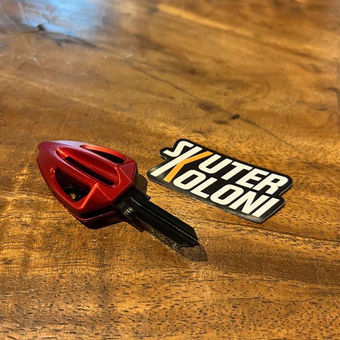 VENOM cnc Key Kunci allumunium Vespa LX S Sprint Primavera GTV GTS 946