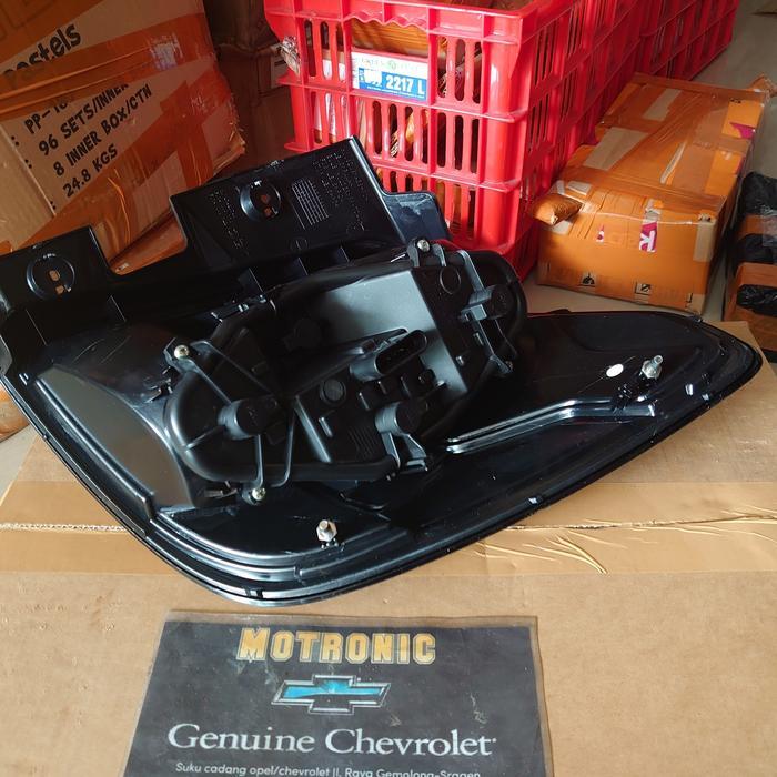 Lampu Rem Stoplamp Stop Lamp Lh Kiri Chevrolet Spin Active Gm