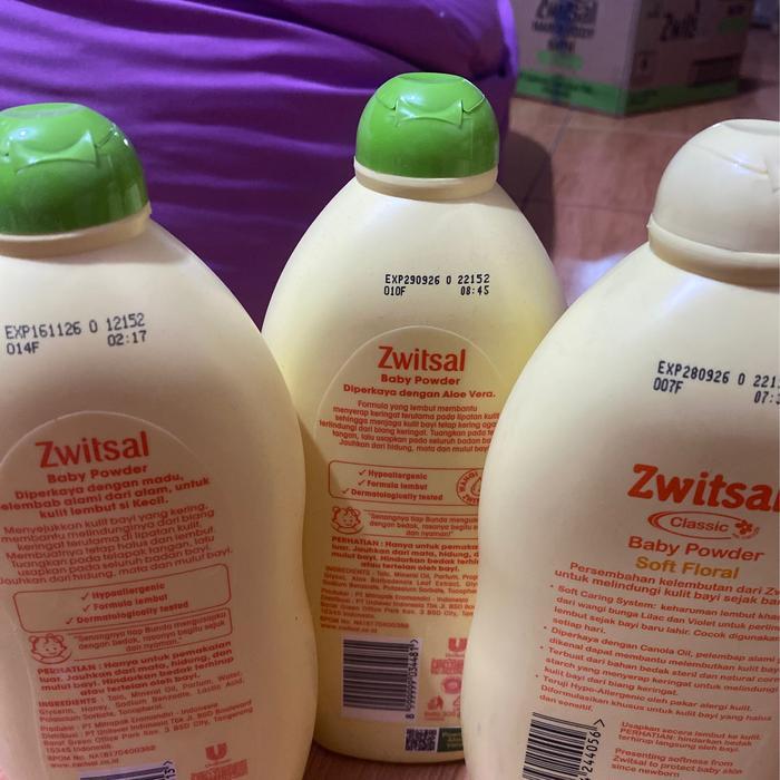 Zwitsal Classic Baby Powder Soft Floral 300Gr Bedak 300Gr