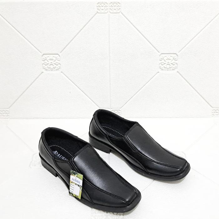 Ada SEPATU PANTOFEL PRIA PANTOFEL HITAM PRIA SEPATU PANTOFEL KULIT PRIA