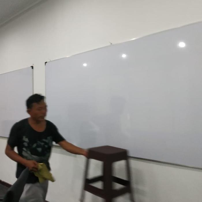 WHITEBOARD GANTUNG 100 X 200 CM NONMAGNET