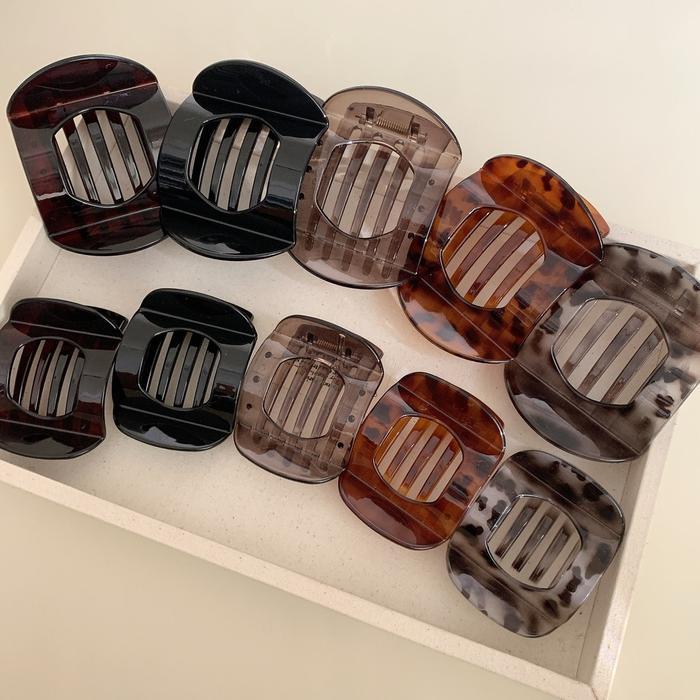 Town Shell - Mi Jin TR Simple Classic Korean Hair Claw / Jepitan Rambut Korea / Jepit Rambut Poni