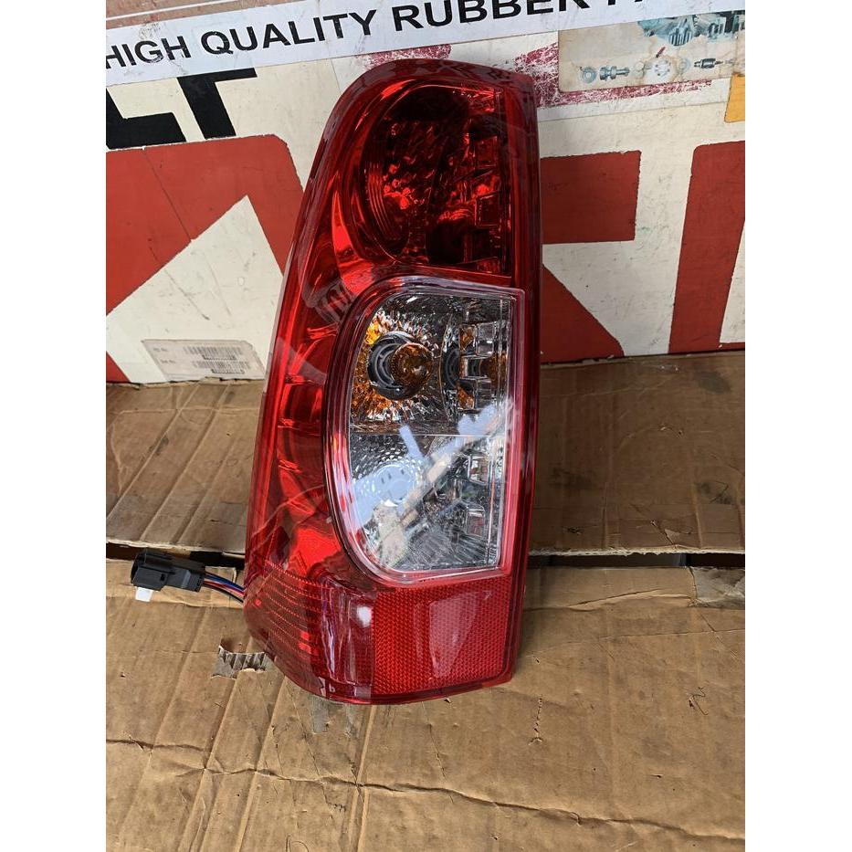 Lampu Stop Isuzu Dmax 4Jj