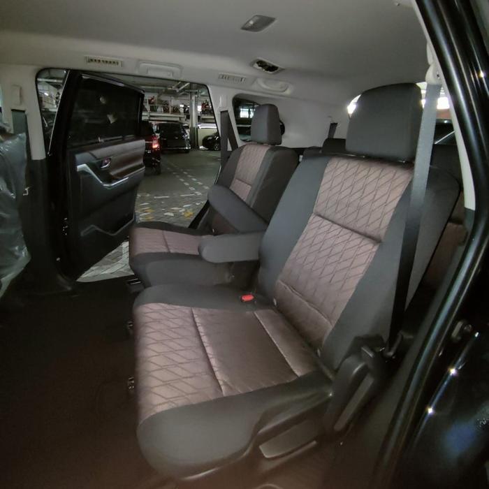 Hot Sale Captain Seat Innova Zenix.