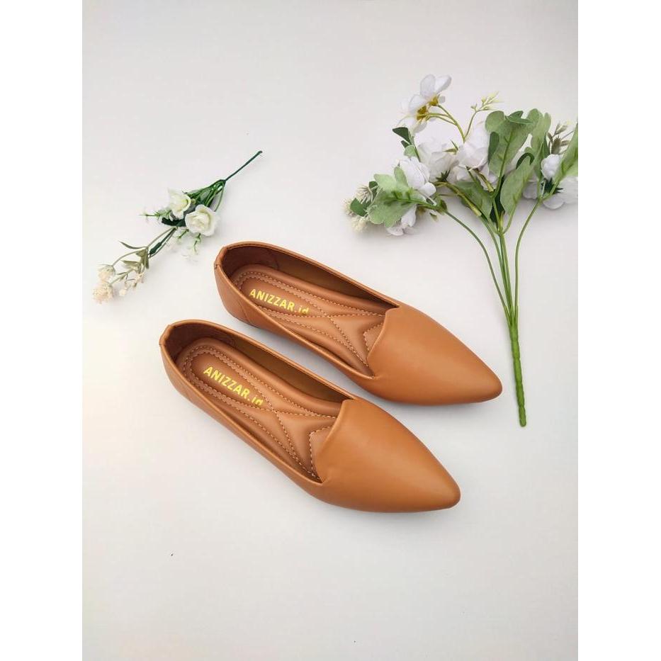 Donatello - Sepatu Wanita Sepatu Slip On Shoes Hitam Putih Kasual