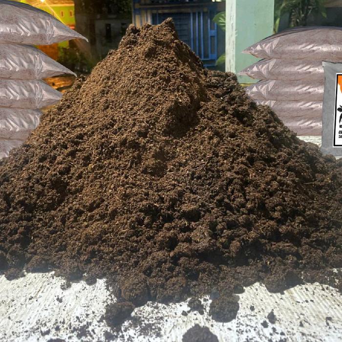 Serasiinspace Pupuk Kandang Sapi Organik Isi 10 Liter 100% Murni Kotoran Sapi Sudah Fermentasi .