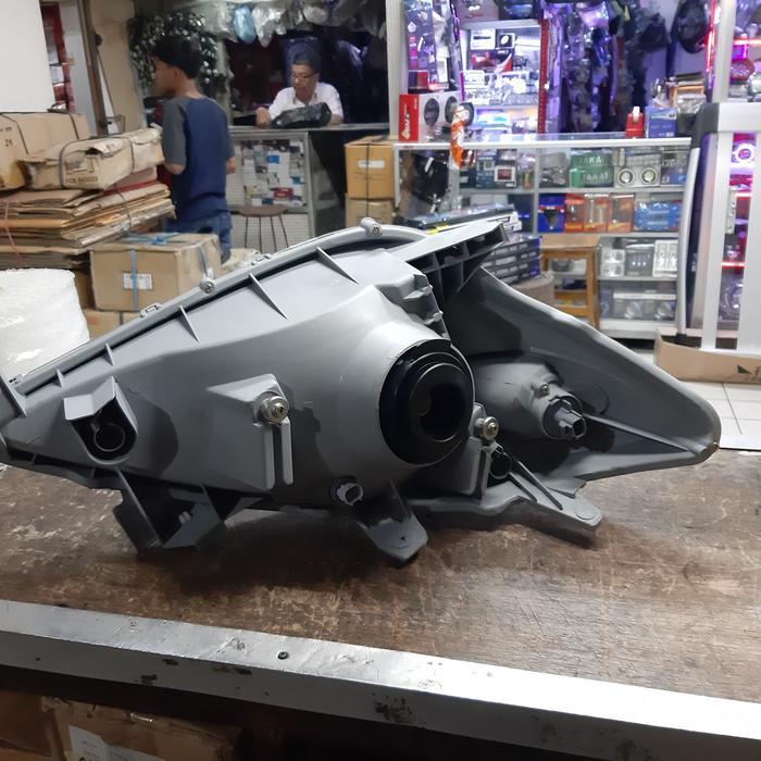 HEAD LAMP / LAMPU DEPAN AVANZA XENIA 2004 2005