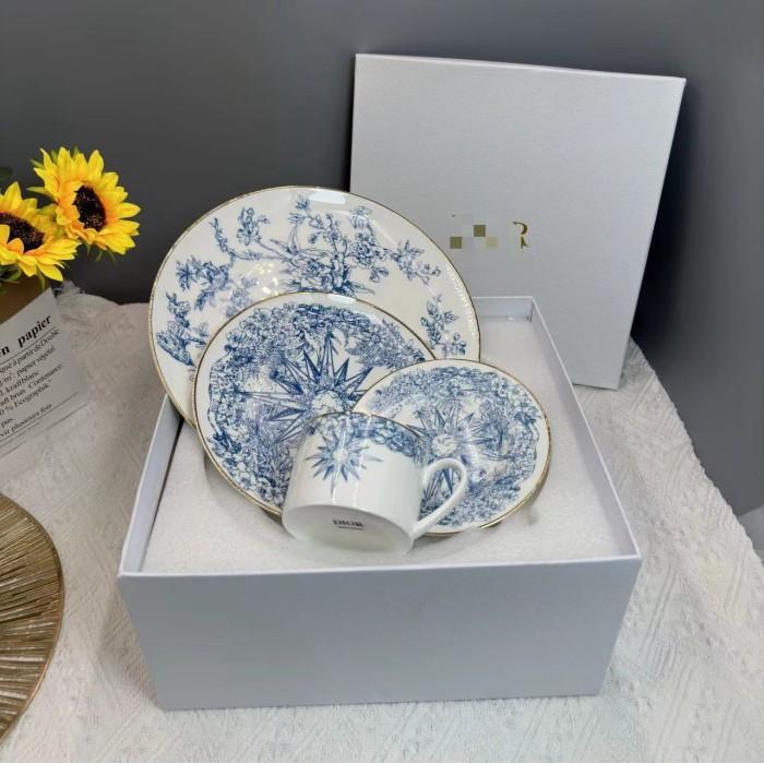 Dining Set Versace Medusa / Piring Set Dior / Piring Makan Set Hermes