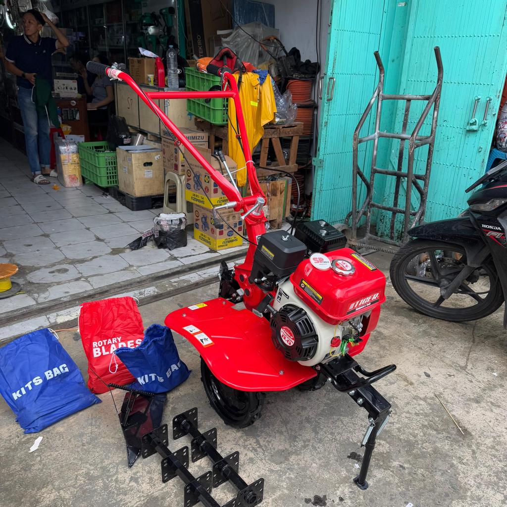 MESIN MINI TRAKTOR / TRAKTOR MINI TILLER BAJAK SAWAH TIGER GT800