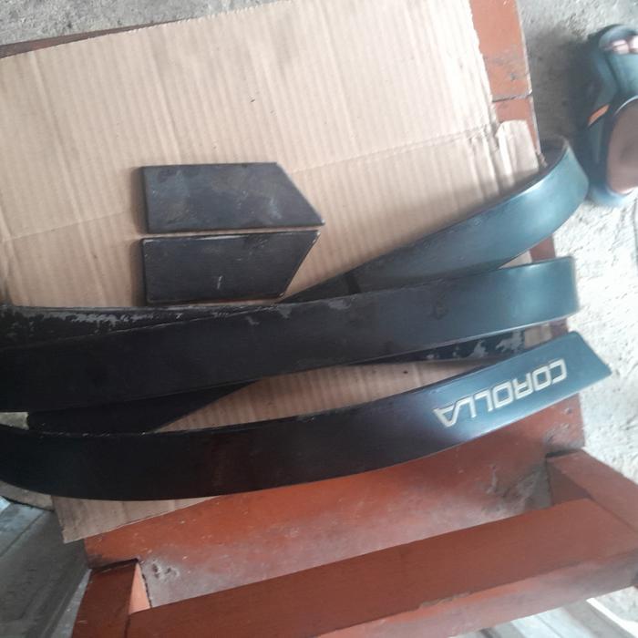 bodi molding toyota corolla GL