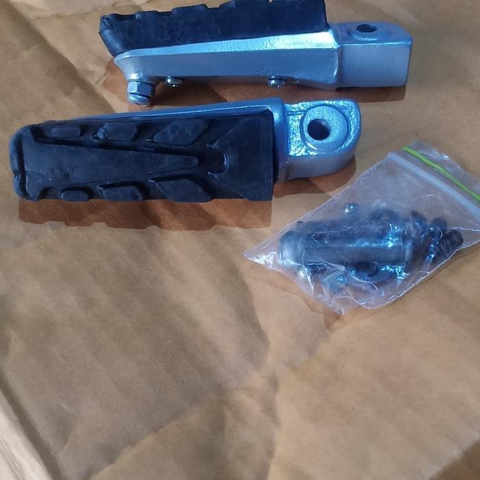 Footstep depan cbr150 , cbr250 , cb150r