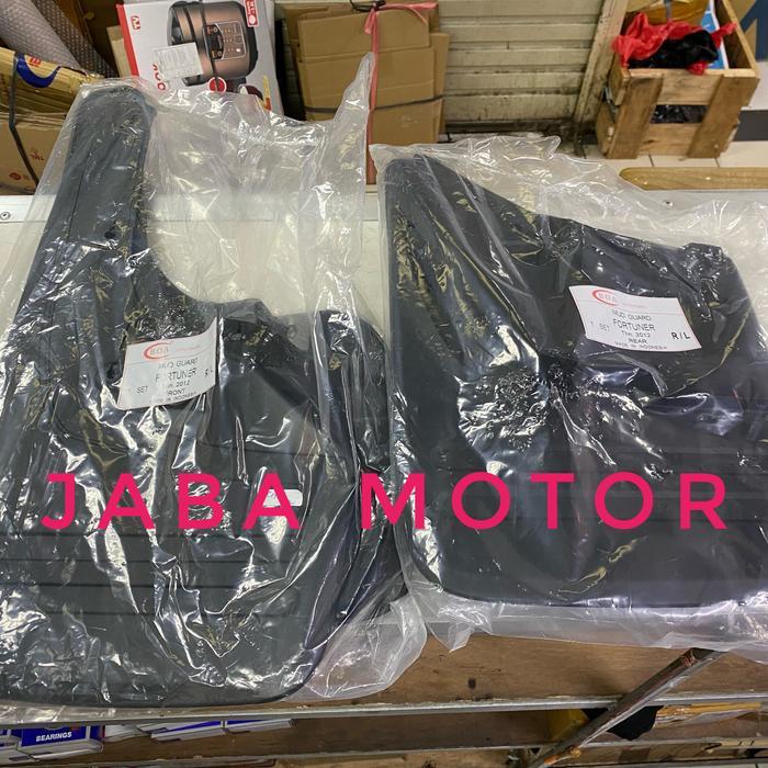 Penahan Lumpur-Karpet Lumpur Fortuner 2011-2015 Set Depan Belakang