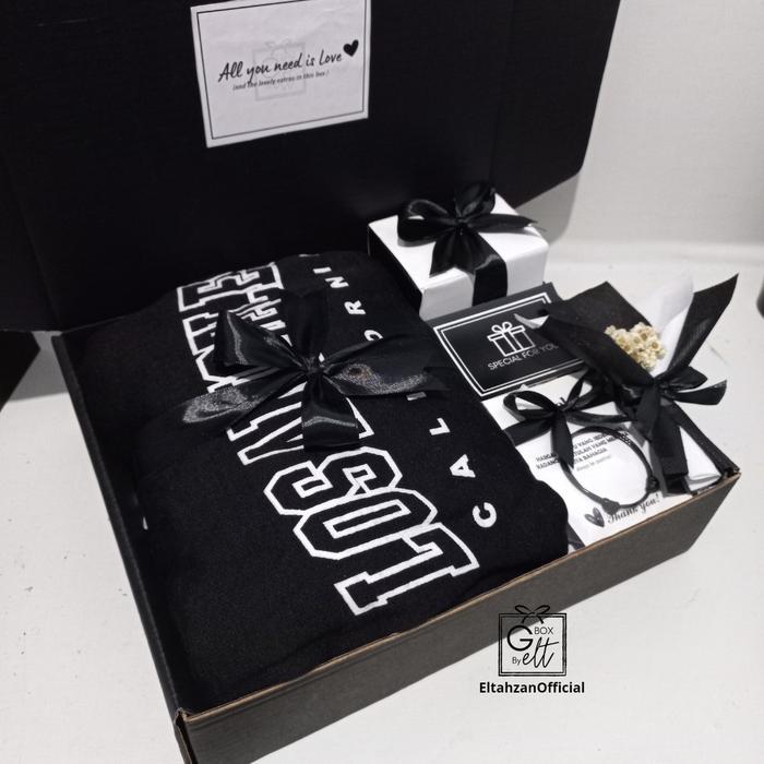 GIFT BOX SWEATER PREMIUM HAMPERS CEWEK COWOK AESTHETIC HADIAH ULANG TAHUN WISUDA ANNYVERSARY