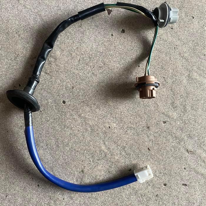 SOCKET LAMPU BELAKANG STOPLAMP INNOVA REBORN ORIGINAL PASSSS