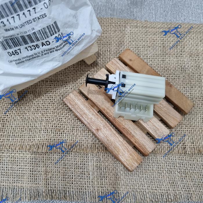 Pedal Switch Brake Stop Lamp Switch Rem Jeep Wrangler Grand Cherokee