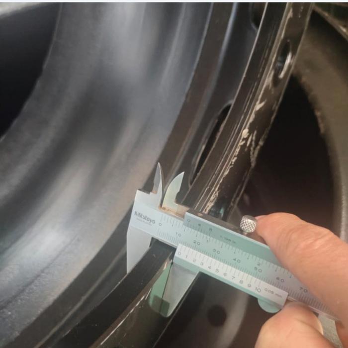 kbr VELG HINO 500 LOBANG 10 , 1100-20 (UK.800.20)