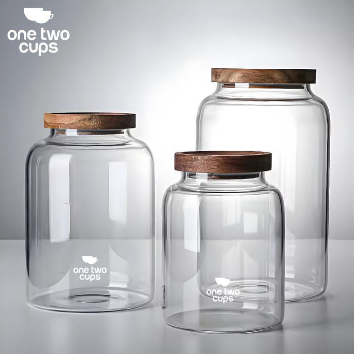 One Two Cups Toples Kaca Jar Penyimpanan Makanan Kue Biji Kopi Tutup Kayu Kedap Udara Ukuran Besar -