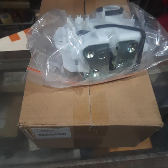 Doorlock Pintu Tengah Kanan Mitsubishi Xpander Asli Original