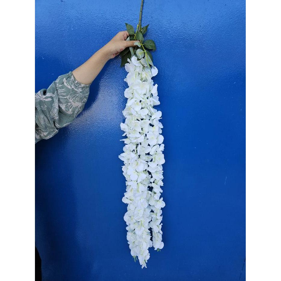 Bunga Rambat Hias Wisteria Plastik Juntai Gantung 4 Cabang Panjang 115 cm
