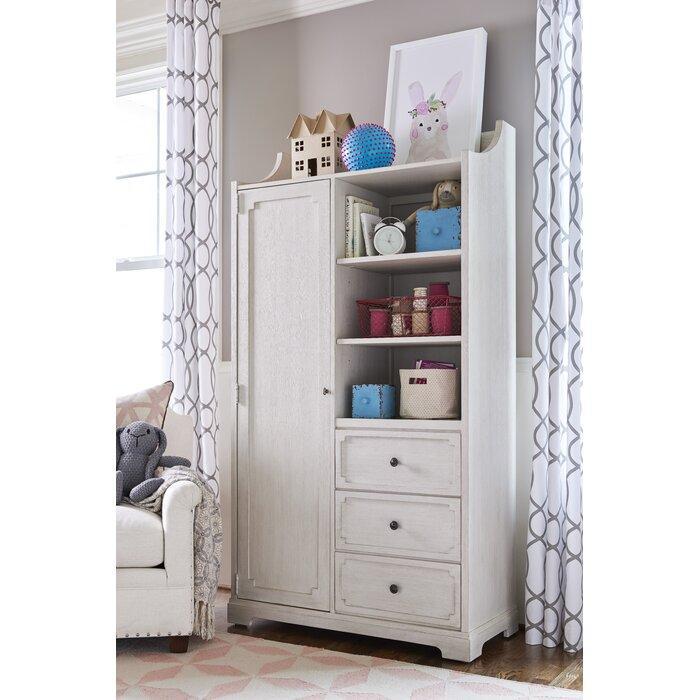 lemari pakaian anak perempuan