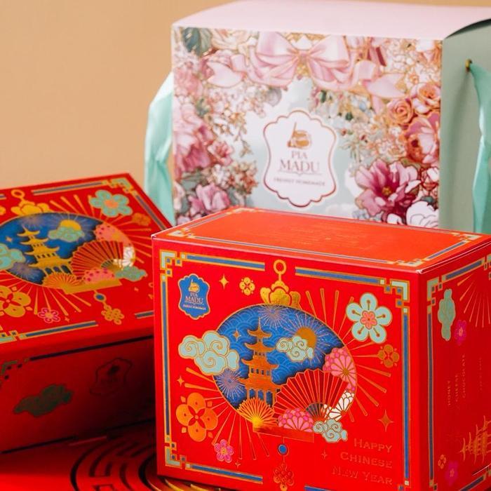 Pia Madu Chinese New Year Special - Floral Box (isi 20pcs Pia)