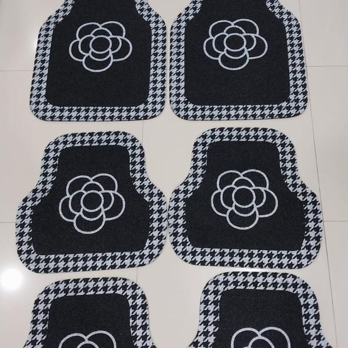 Karpet Rumput 3 Baris Alas Kaki Mobil Bunga Daisy Car Ready