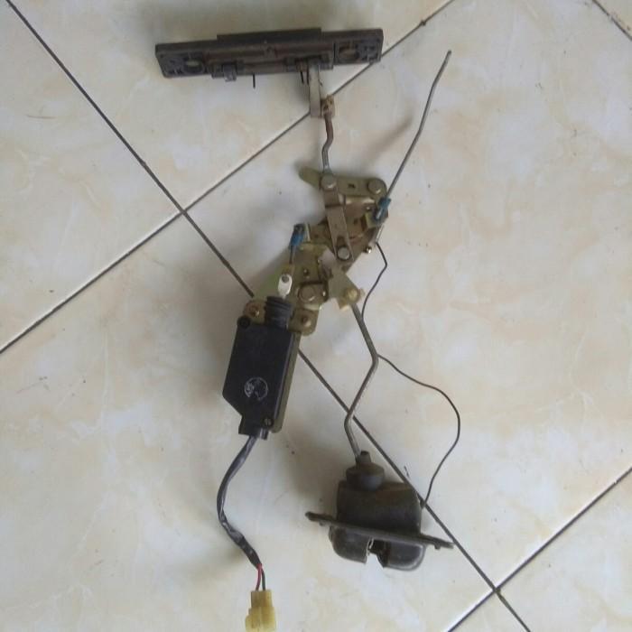 Kunci Bagasi Mobil KIA Carnival