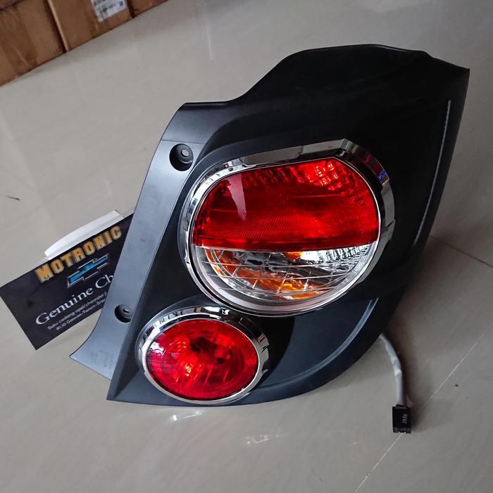 Lampu Rem Stop Lamp Kanan Belakang Chevrolet Aveo Sonic