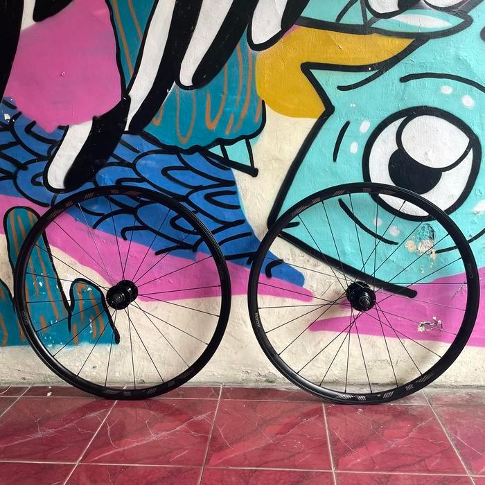 Wheelset Oxo 20&24H Spoke Pipih Aero Fixie Sepasang