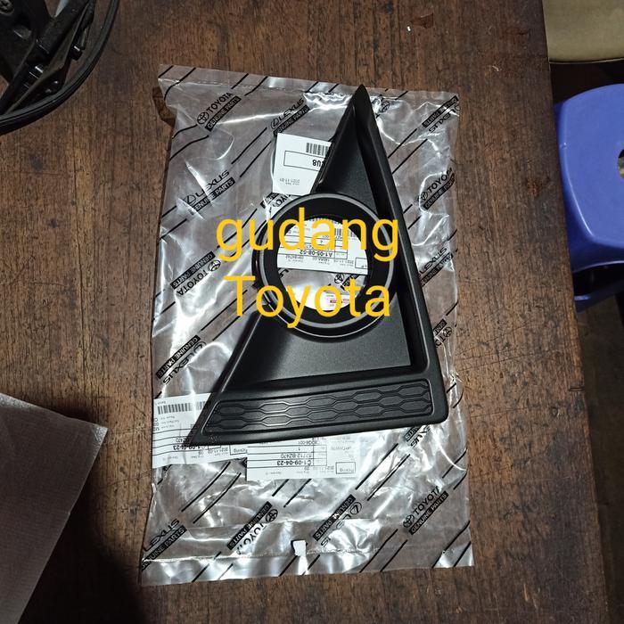 COVER FOGLAMP KANAN RH AGYA 2020-2021