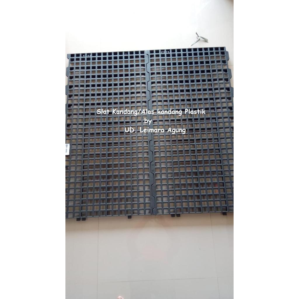Slat kandang/alas kandang hewan plastik hitam