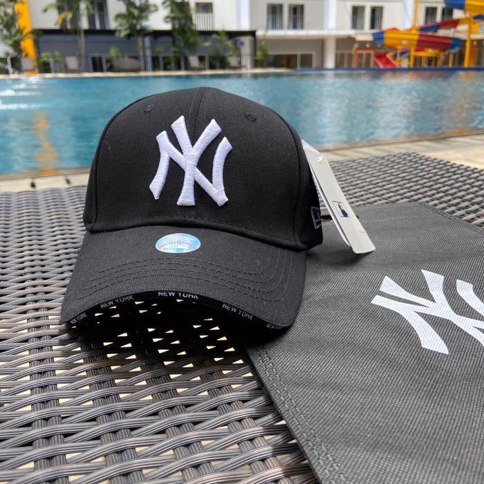 Topi Mlb Ny Cap Minifont Black Logo Putih