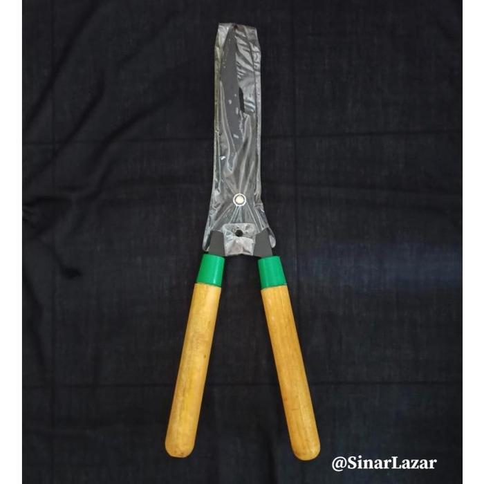 Gunting Rumput Kayu / Gunting Pagar