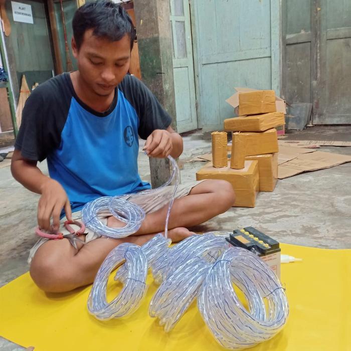 "New" Lampu Hias Odong Odong 3 Warna AJP Grup