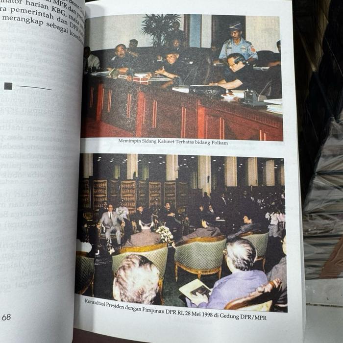 BUKU HABIBIE DETIK DETIK YANG MENENTUKAN ORI